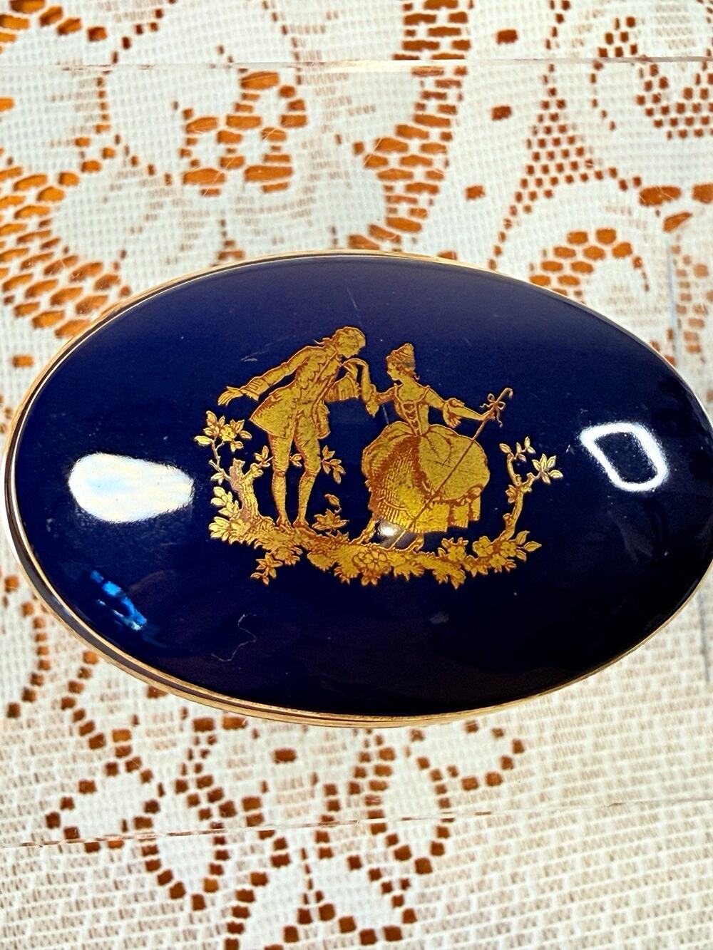 Limoges France Blue Oval Porcelain Trinket Box w/ Lid Gold Romantic Couple